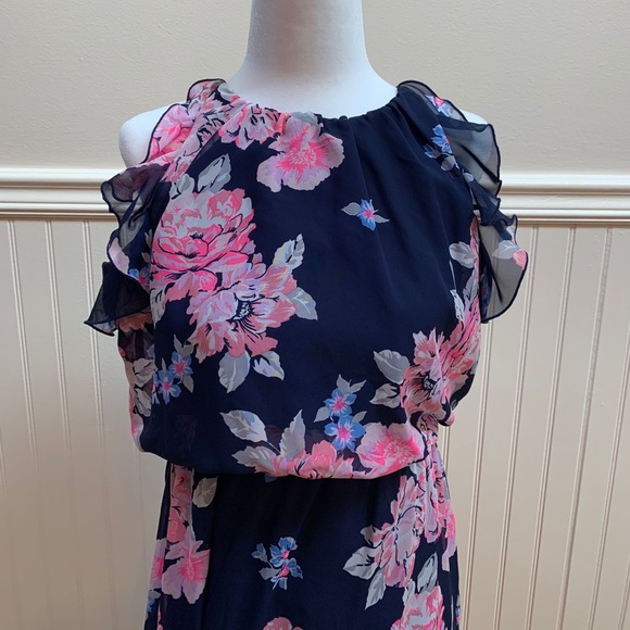 Old navy dress - Picture 2 of 8